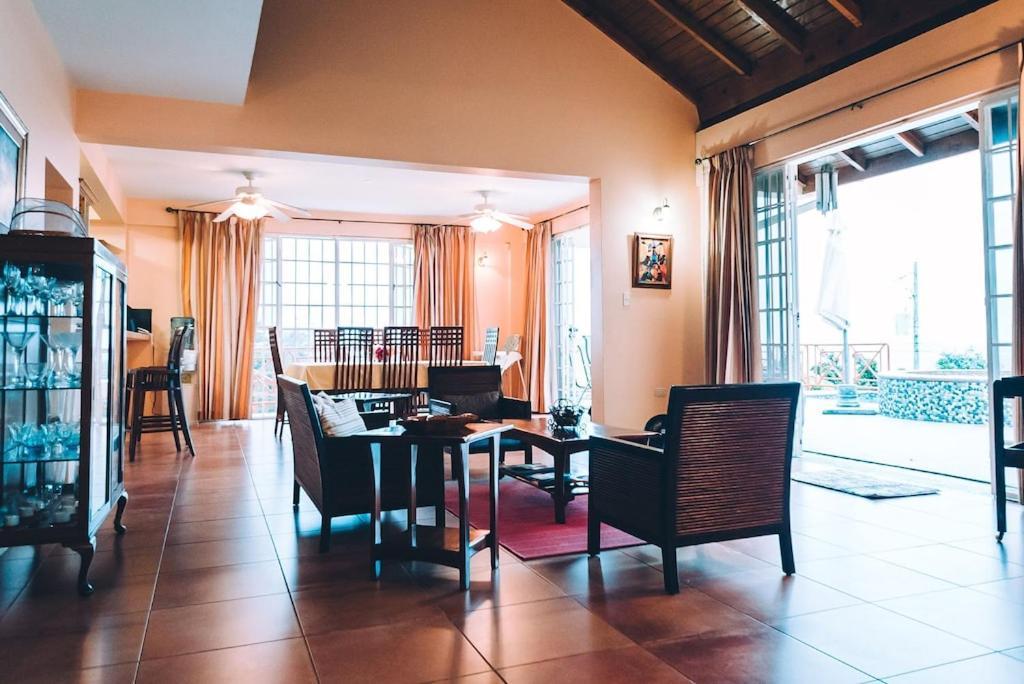 La Jolie - Luxury Ocean View Villa Black Rock Esterno foto